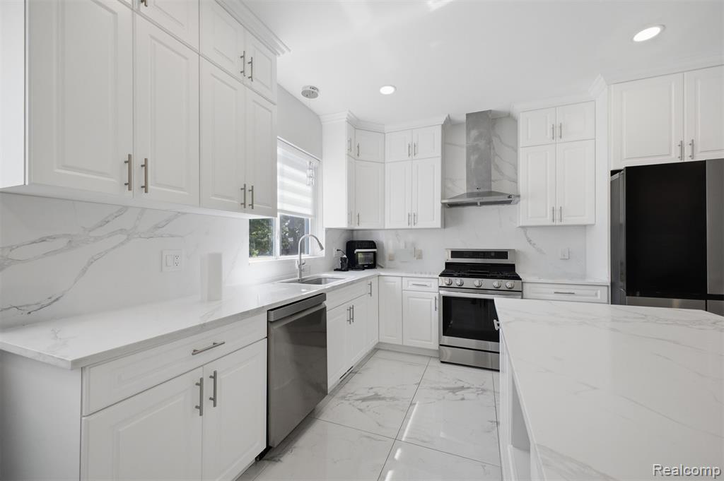 26172 Hass Street, Dearborn Heights, MI 48127 — Photo 19