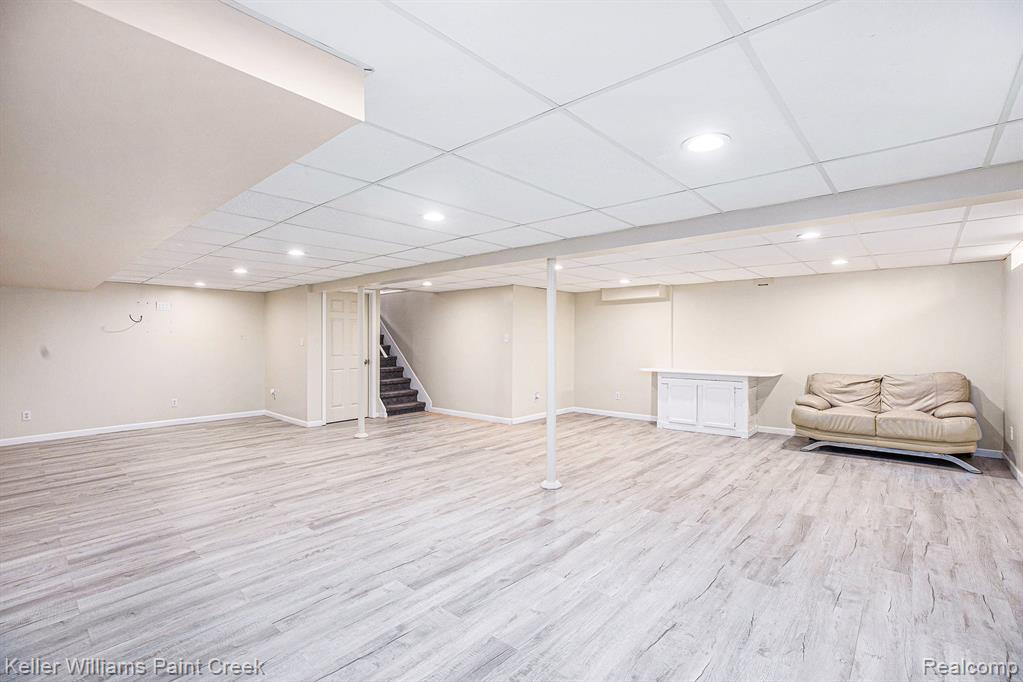 5055 Scarsdale Drive, Sterling Heights, MI 48310 — Photo 21