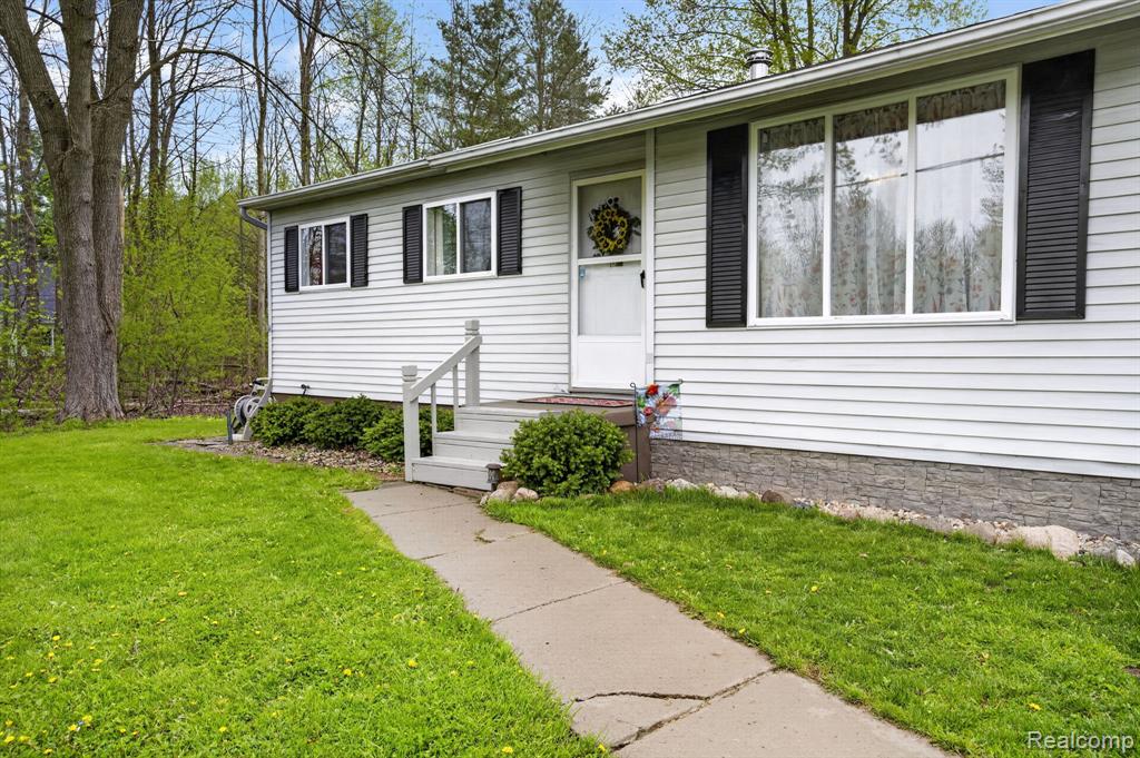 6401 N Webster Road, Mount Morris, MI 48458 — Photo 3
