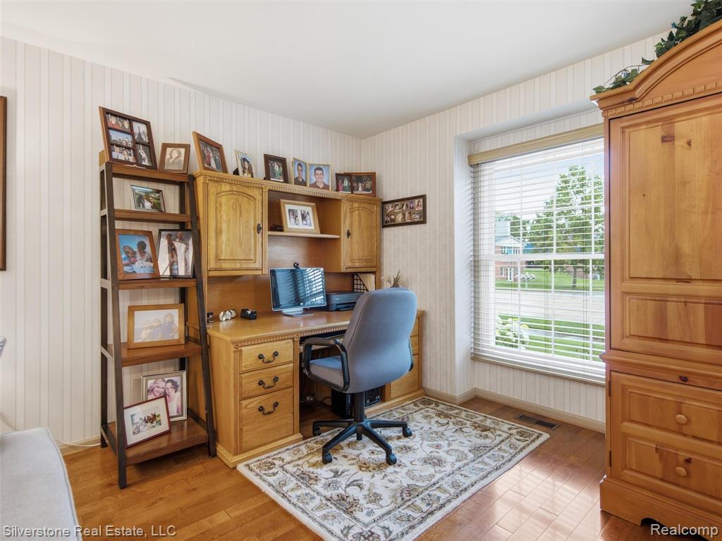 6577 Edith Court, Troy, MI 48085 — Photo 31