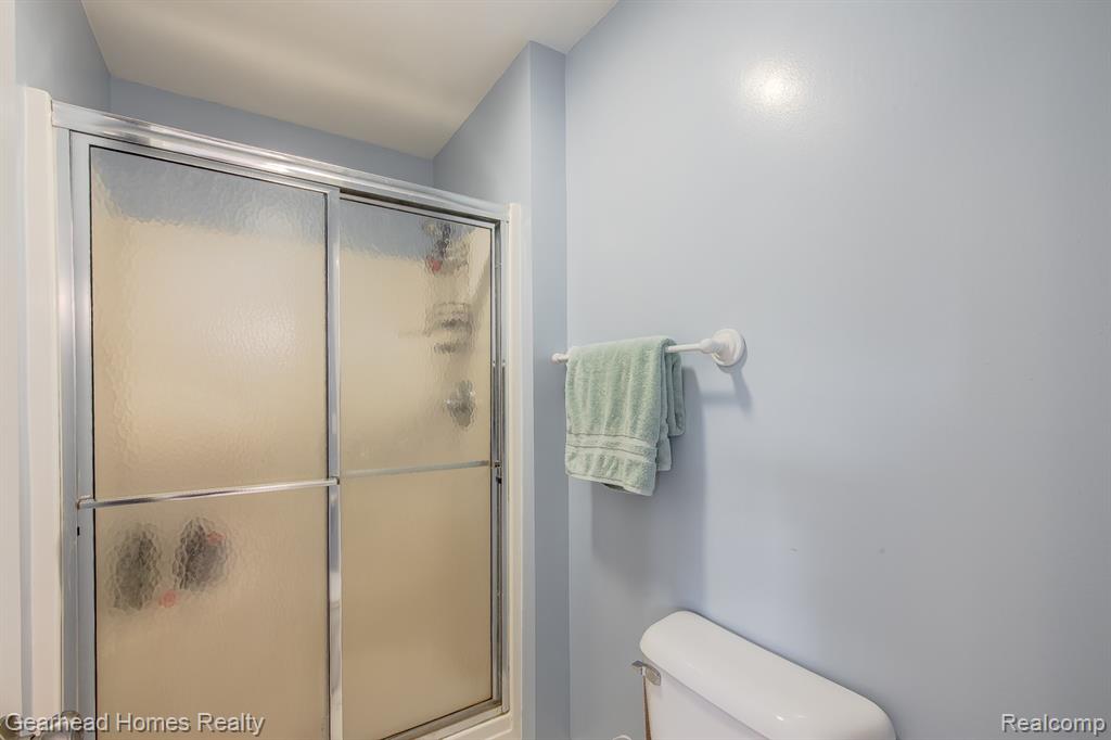 8088 Denton Hill Road, Fenton, MI 48430 — Photo 29
