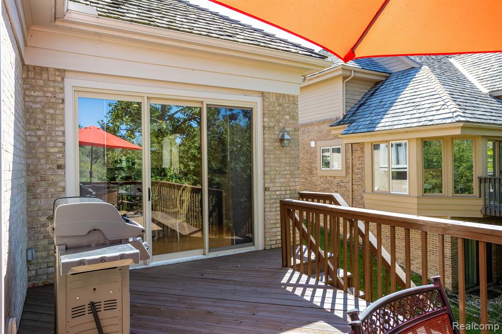 5130 OAKBROOKE Drive, West Bloomfield, MI 48323 — Photo 13
