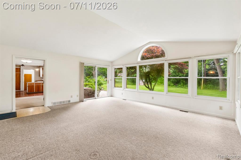 6105 Gilbert Lake Road, Bloomfield Hills, MI 48301 — Photo 13