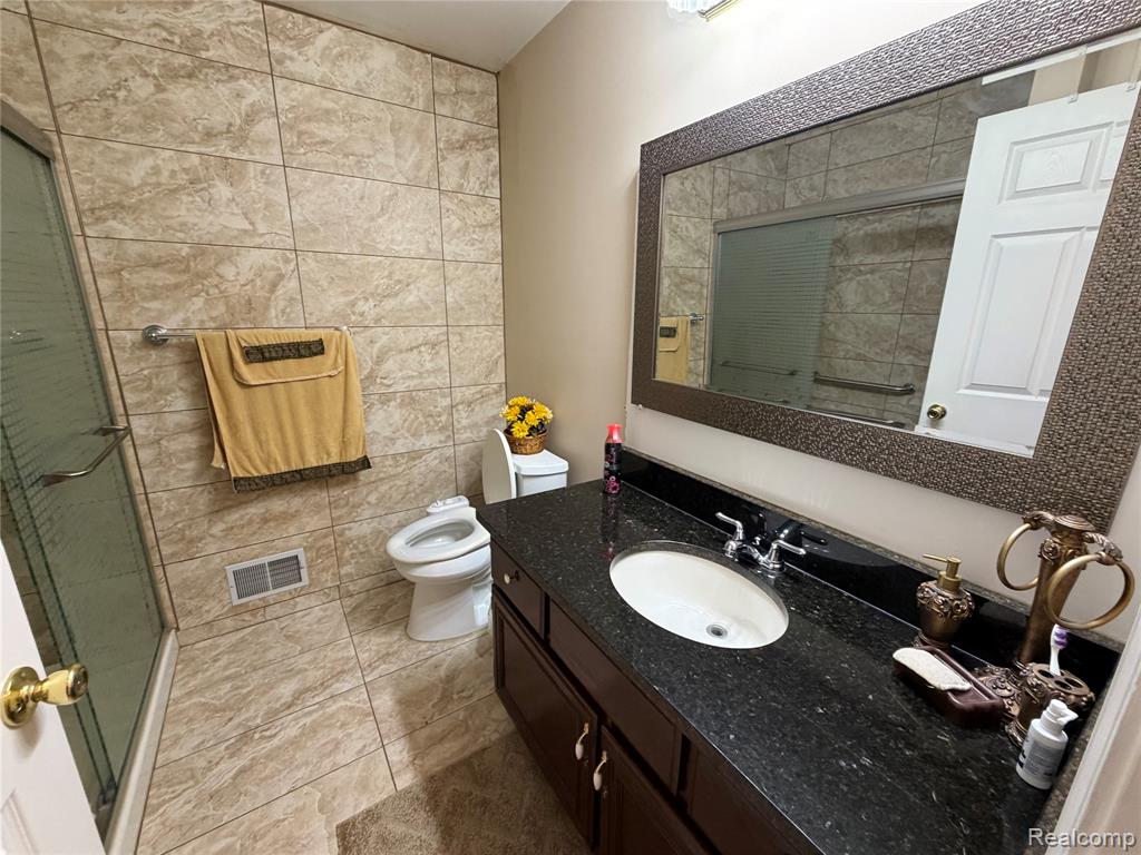 6153 Bianca Court, Sterling Heights, MI 48314 — Photo 23