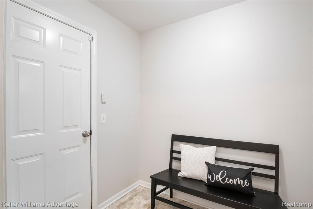 419 WRIGHT Street, Wixom, MI 48393 — Photo 15