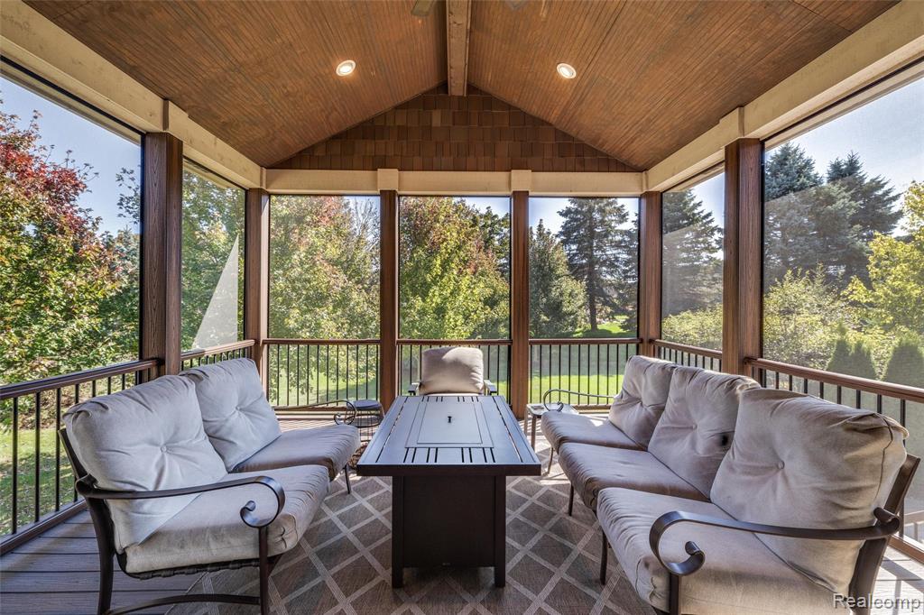 7252 Ardsley Lane, Clarkston, MI 48348 — Photo 24