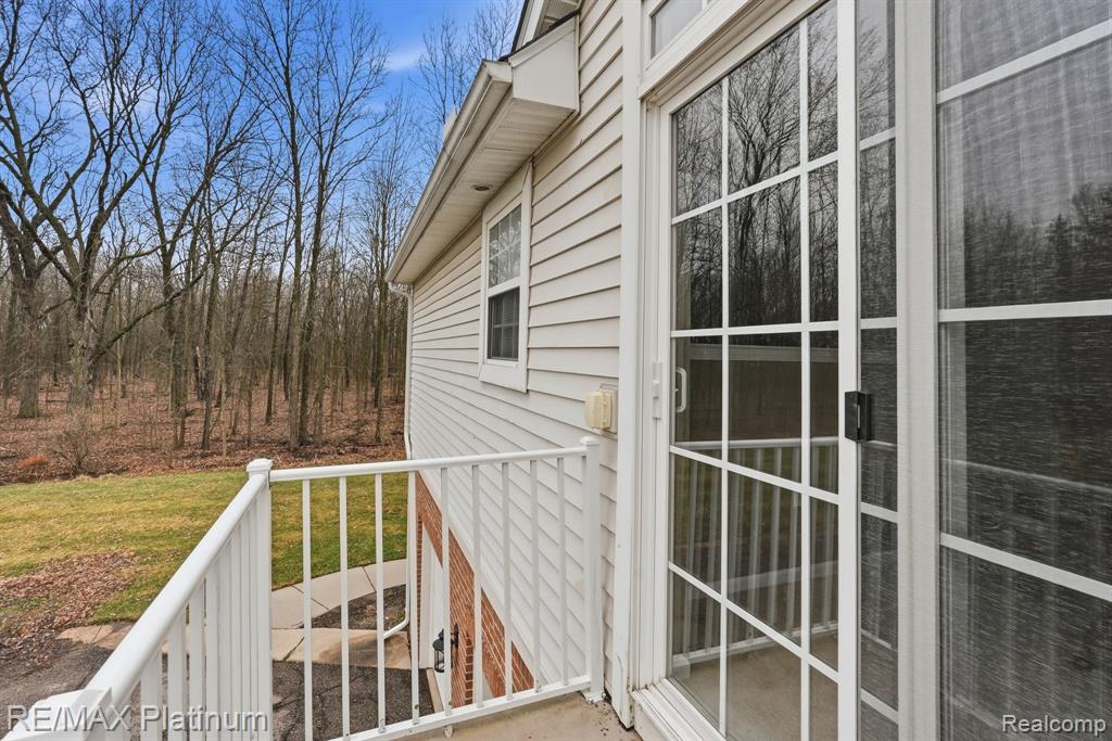 556 Olde English Circle, 94, Howell, MI 48855 — Photo 17