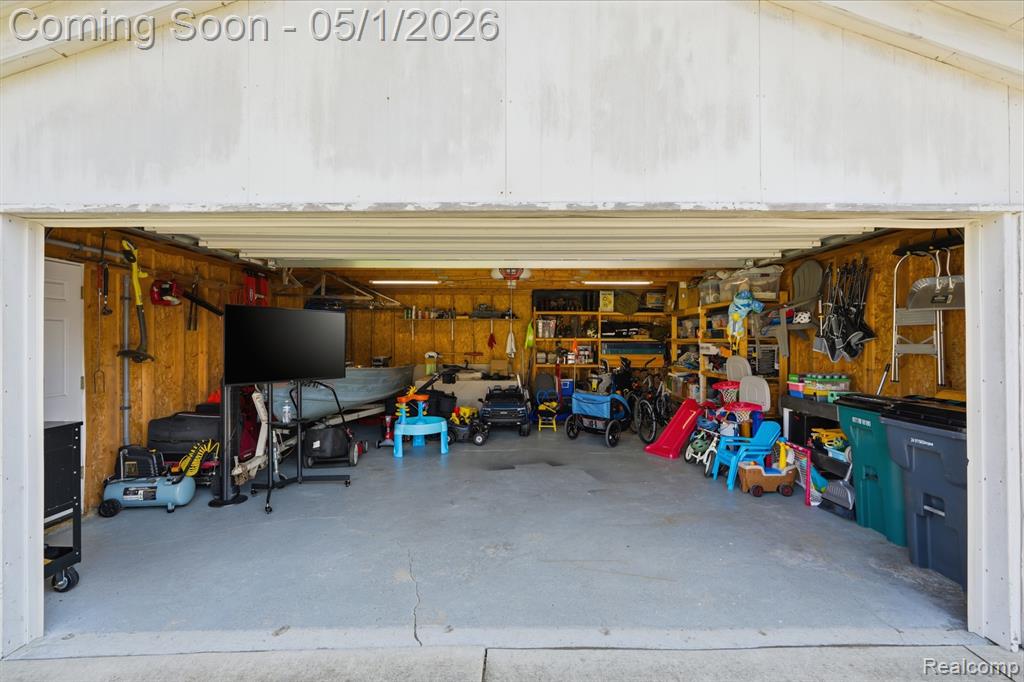 65 W Elmwood Avenue, Clawson, MI — Photo 32