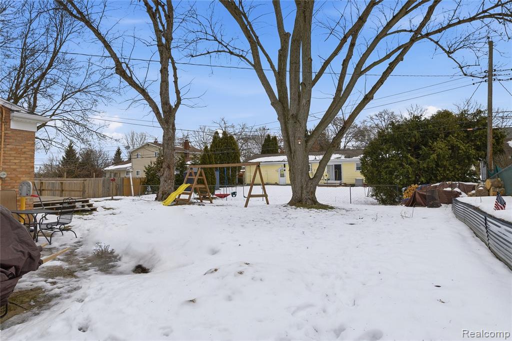 6115 Marscot Drive, Lansing, MI 48911 — Photo 11