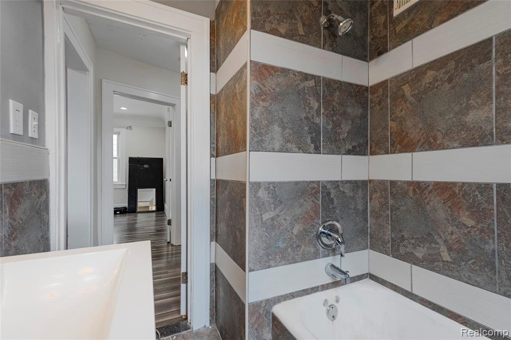6847 Theisen Street, Dearborn, MI 48126 — Photo 20
