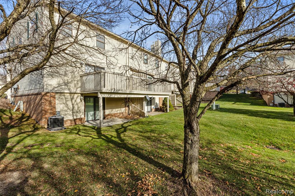 5611 DRAKE HOLLOW Drive W, West Bloomfield, MI — Photo 22