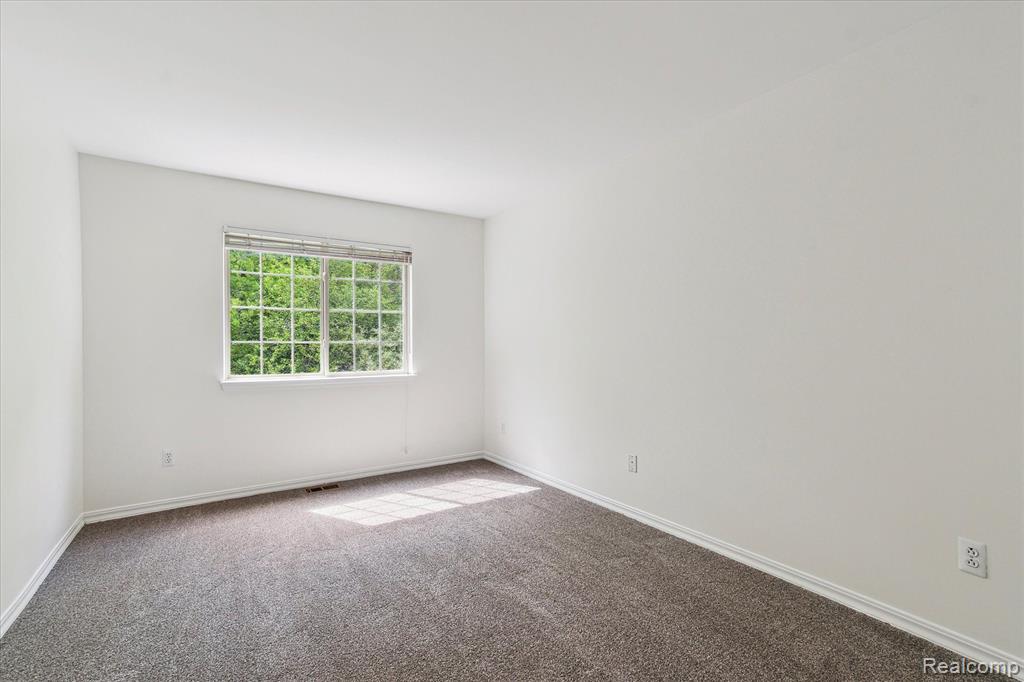 5496 MICHAEL Drive, Ypsilanti, MI 48197 — Photo 29