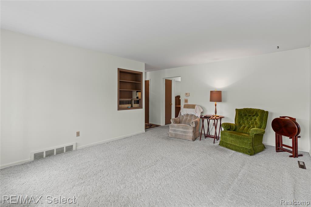 4437 Stoney Ridge Road, Flint, MI 48507 — Photo 8
