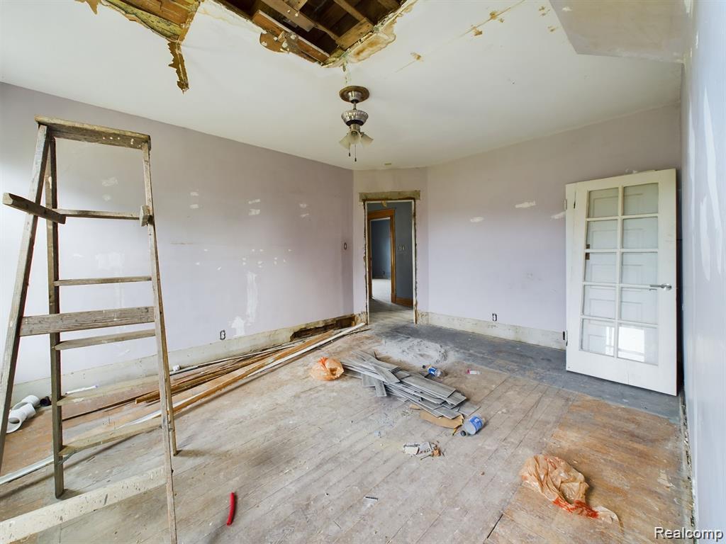 821 M L King Avenue, Flint, MI 48503 — Photo 39