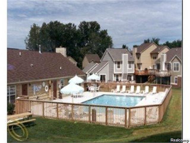 41390 Clinton Drive, Novi, MI — Photo 18