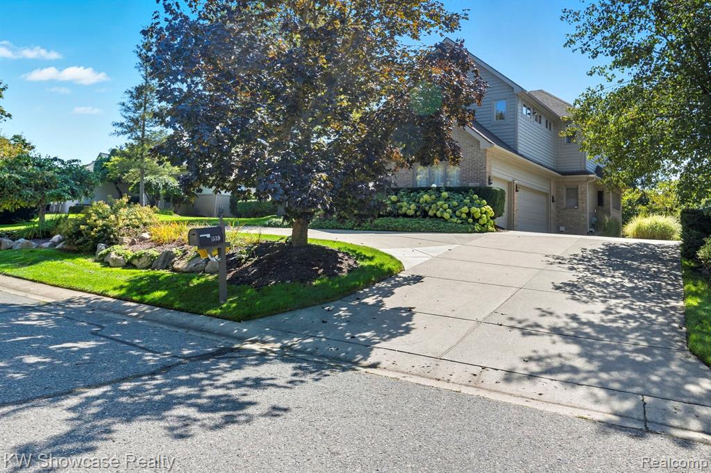 1539 Wandrei Court, Commerce Twp, MI 48382 — Photo 8