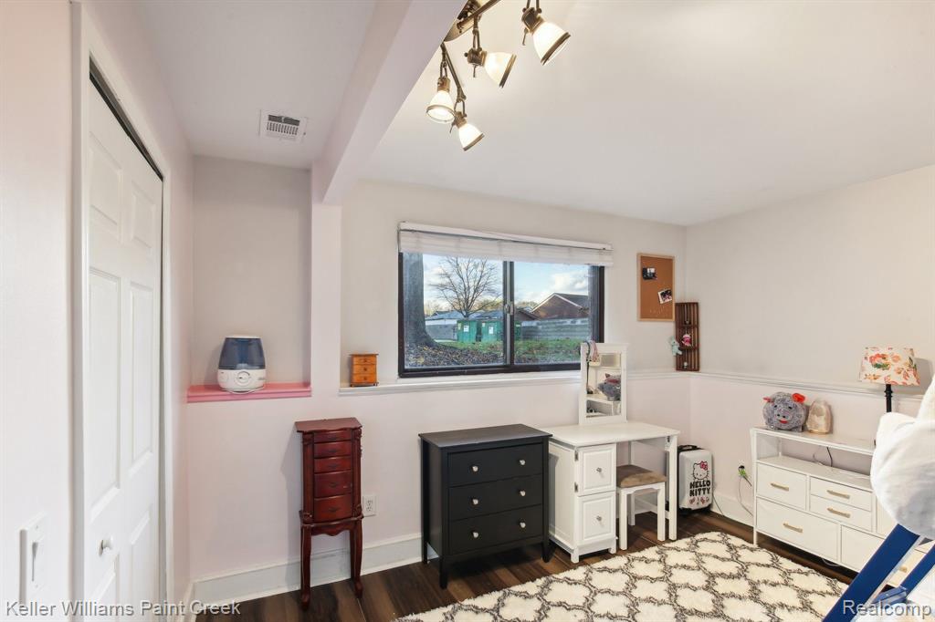 42378 LOCHMOOR Street, Clinton Twp, MI 48038 — Photo 18