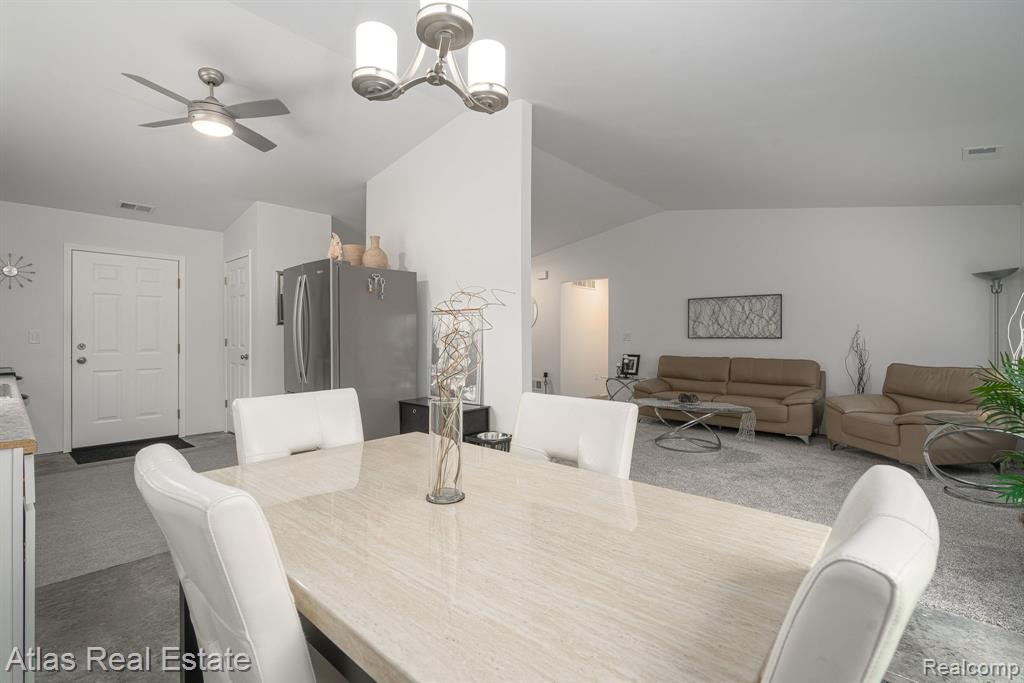 4081 Hidden View Drive, Flint, MI 48506 — Photo 24