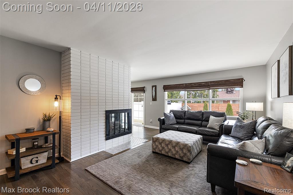 32040 Coronet Drive, Farmington Hills, MI, 48334