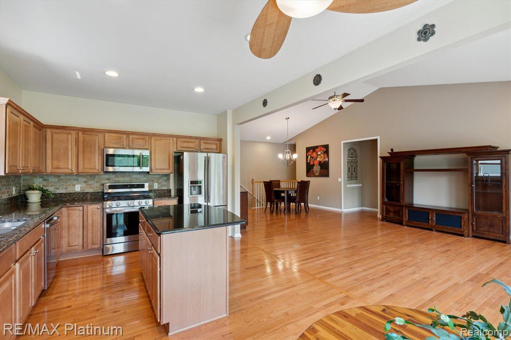 3872 RAINIER Drive, 94, Howell, MI 48843 — Photo 11