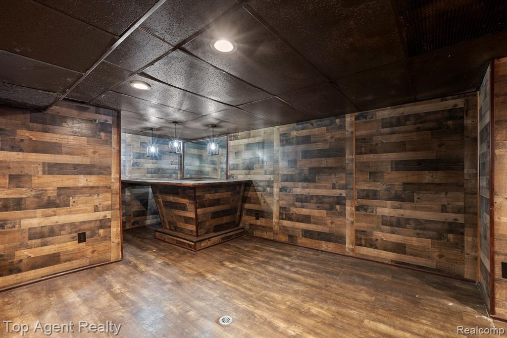 17585 Faust Avenue, Detroit, MI 48219 — Photo 31