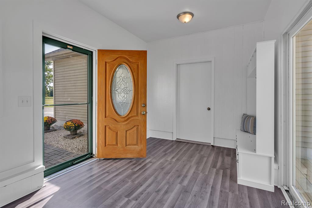 8425 Duffield Road, Flushing, MI 48433 — Photo 9