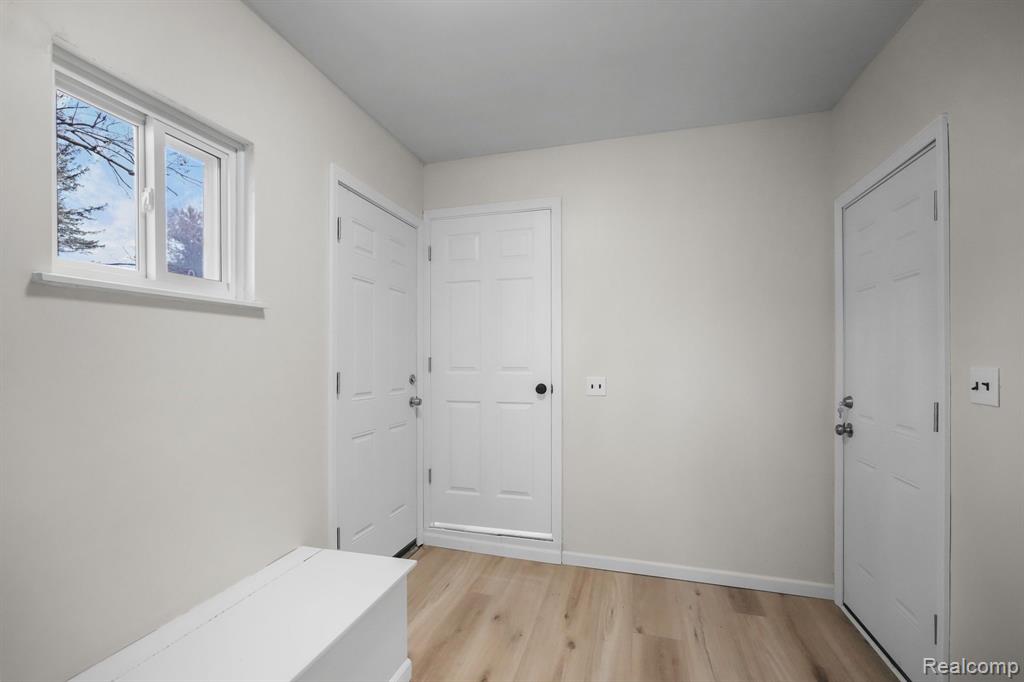 8898 Bishop Road, Brighton, MI 48116 — Photo 31