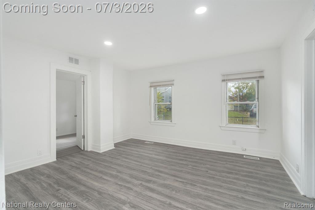 8104 Jackson Avenue, Warren, MI 48089 — Photo 17