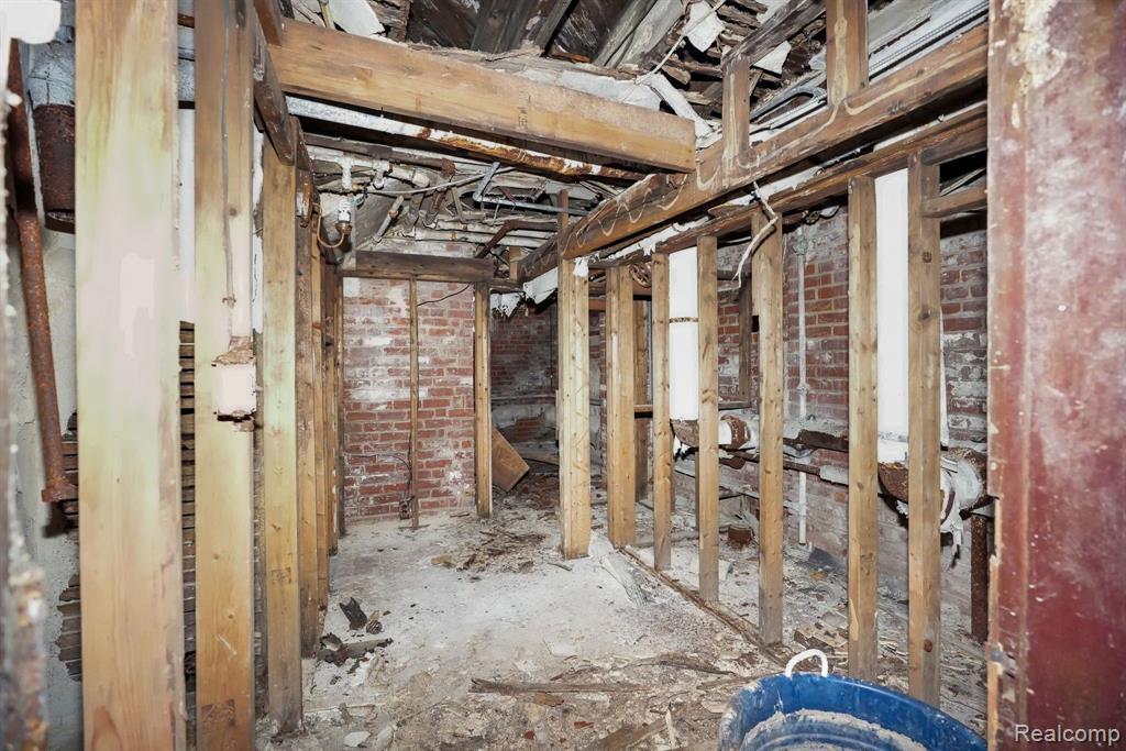 649 VAN DYKE Street, Detroit, MI 48214 — Photo 53