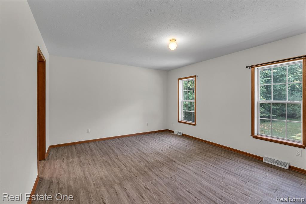 72021 Romeo Plank Road, Armada, MI — Photo 38
