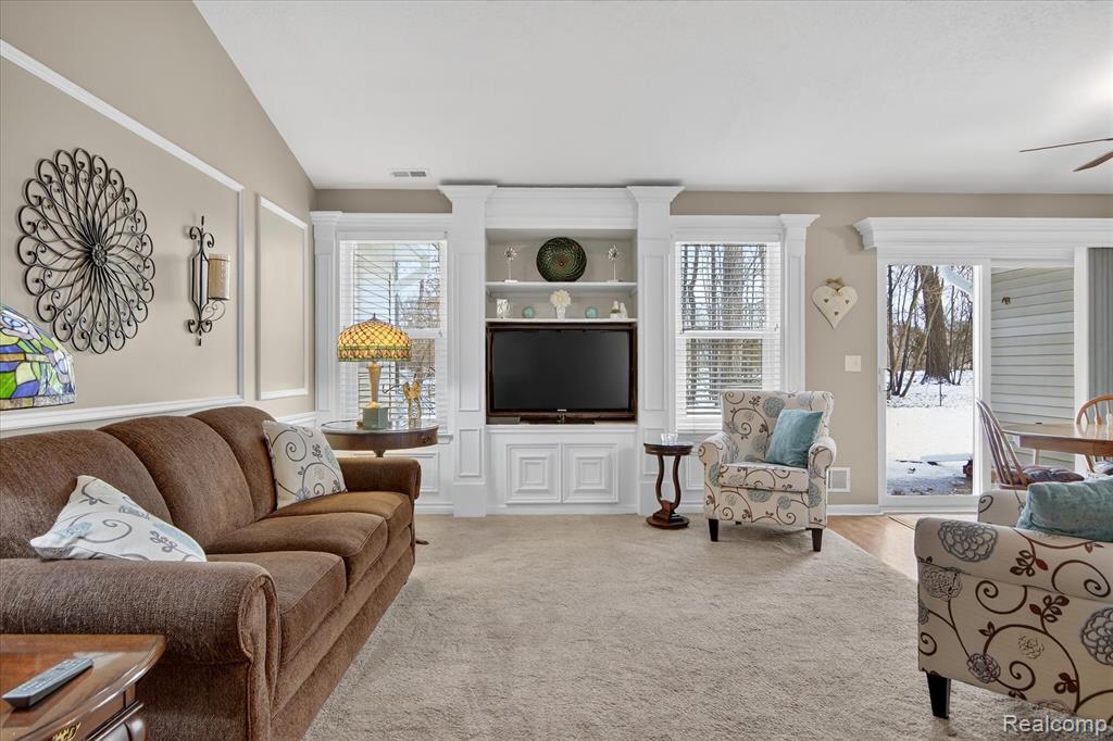 6456 Pembrook Drive, Westland, MI — Photo 8