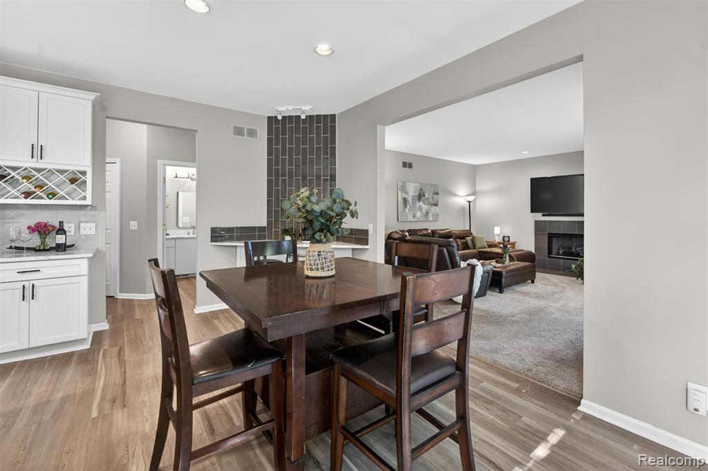 7359 Colchester Lane, West Bloomfield, MI — Photo 18