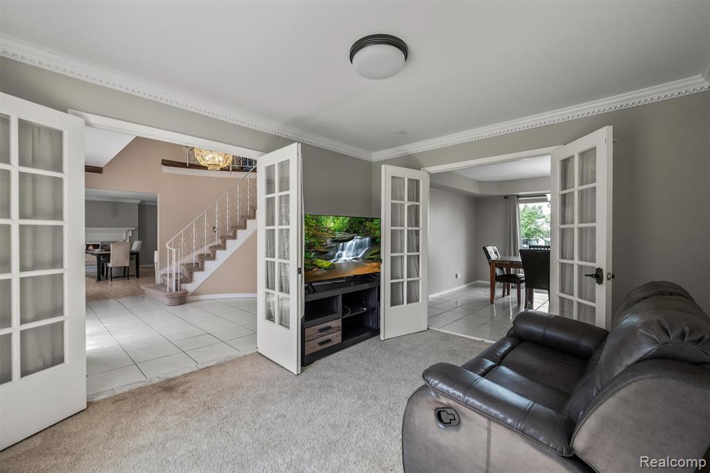 4041 TWIN LAKES Court, Shelby Twp, MI 48316 — Photo 22