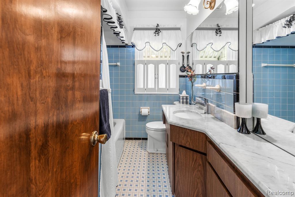 9301 SALEM, Redford, MI 48239 — Photo 16