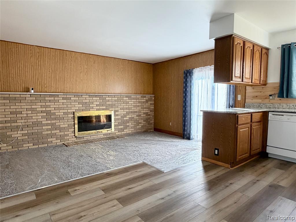 28428 Weddel Avenue, Brownstown, MI 48183 — Photo 13