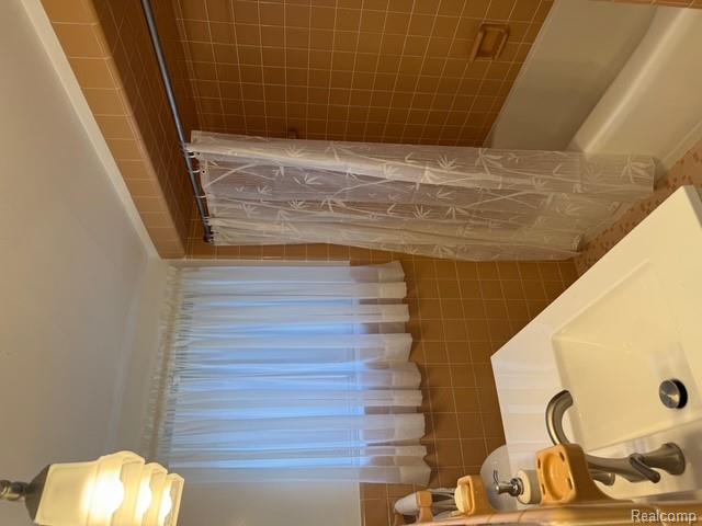 836 Harcourt Road E, Grosse Pointe Park, MI 48230 — Photo 20