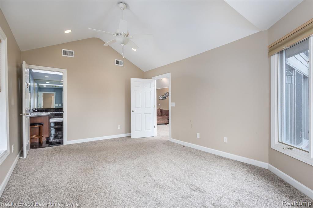 50731 Harbour View Drive N, 26, New Baltimore, MI 48047 — Photo 25