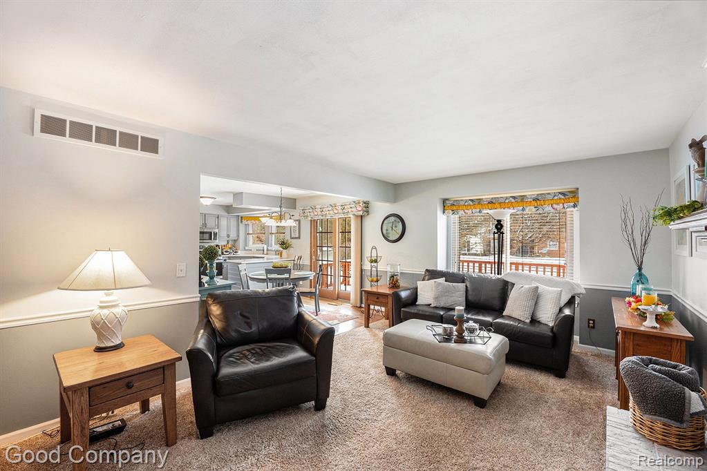 43501 KRISTA CT, Clinton Twp, MI 48038 — Photo 9