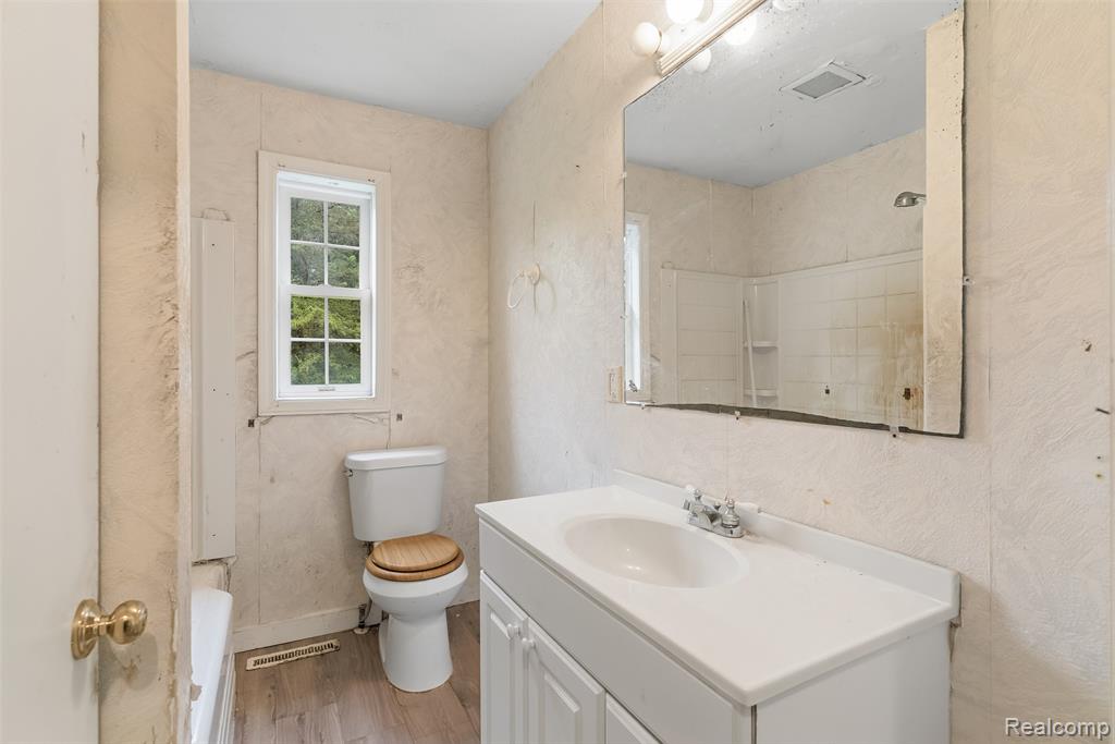 5121 Lippincott Boulevard, Burton, MI 48519 — Photo 10