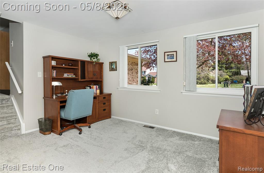 4749 Parkridge Drive, Waterford, MI 48329 — Photo 11