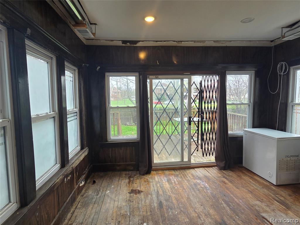 3254 Hogarth Street, Detroit, MI 48206 — Photo 9