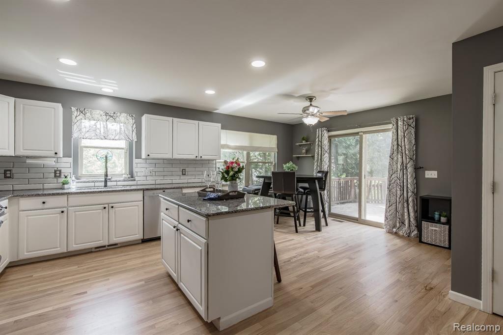 880 Frank Road, Lake Orion, MI 48362 — Photo 11