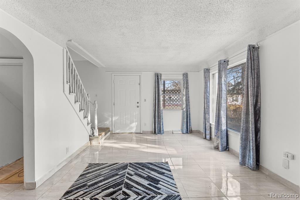 4500 Katherine Street, Dearborn Heights, MI 48125 — Photo 3