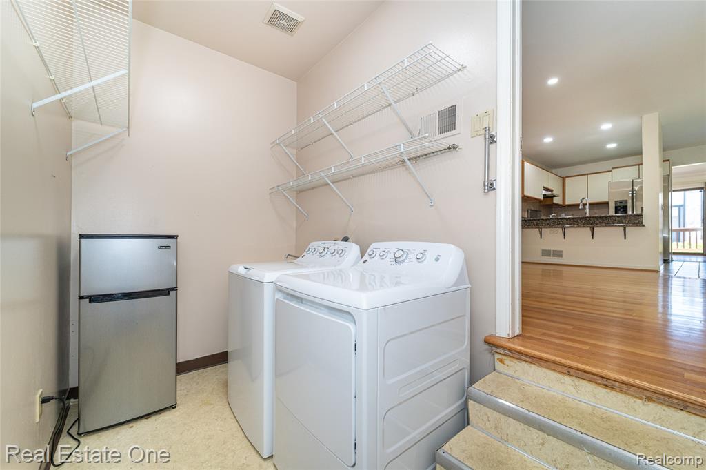 6250 Potomac Circle, West Bloomfield, MI — Photo 35