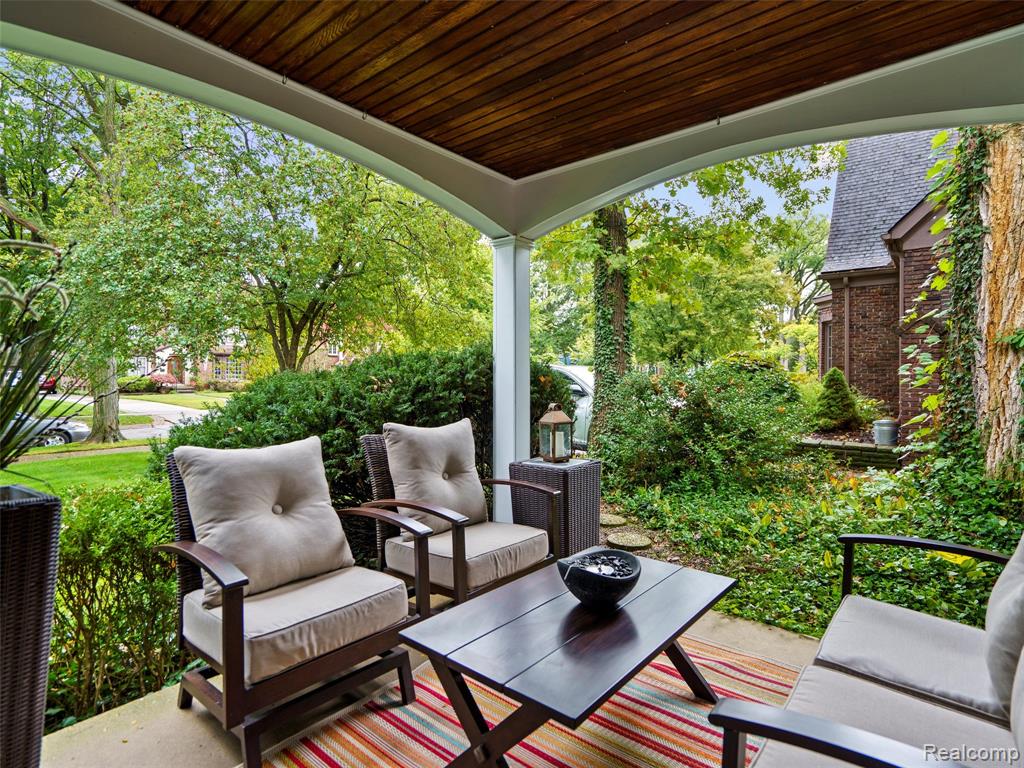683 Lincoln Road, Grosse Pointe, MI 48230 — Photo 45