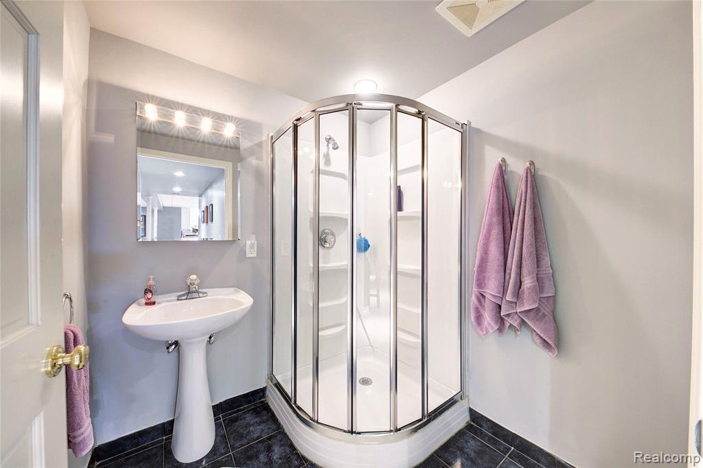 46822 Springhill Drive, Shelby Twp, MI 48317 — Photo 42
