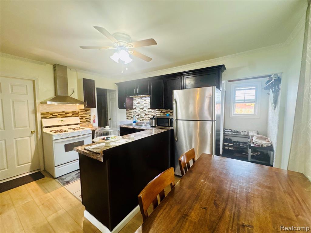5038 Evaline Street, Hamtramck, MI 48212 — Photo 21