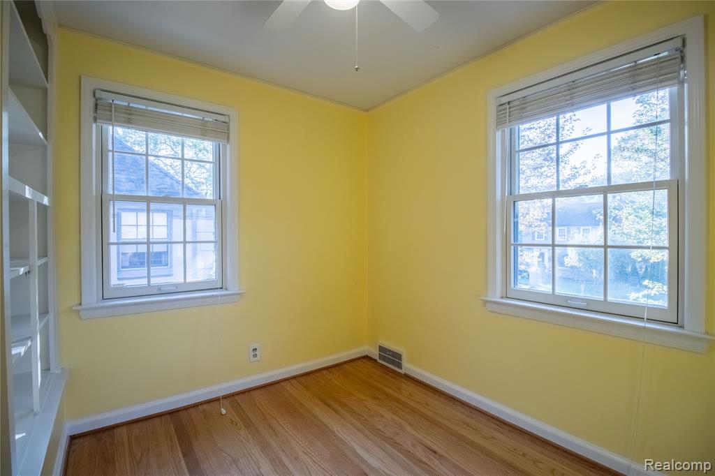 450 Roland Road, Grosse Pointe Farms, MI 48236 — Photo 32