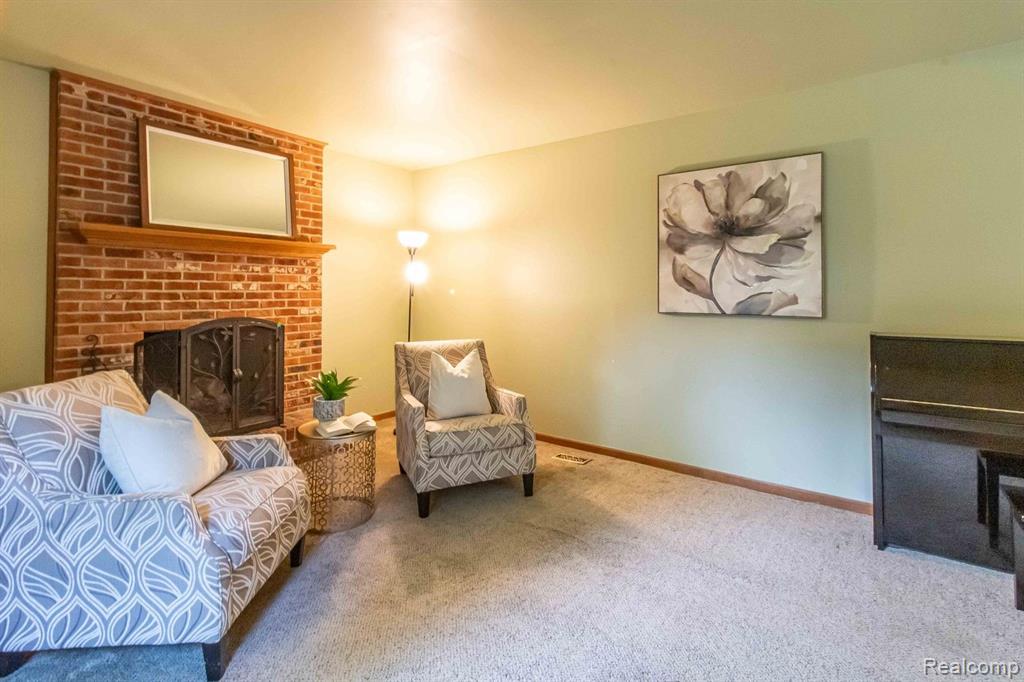 44891 Huntingcross Drive, Novi, MI — Photo 15