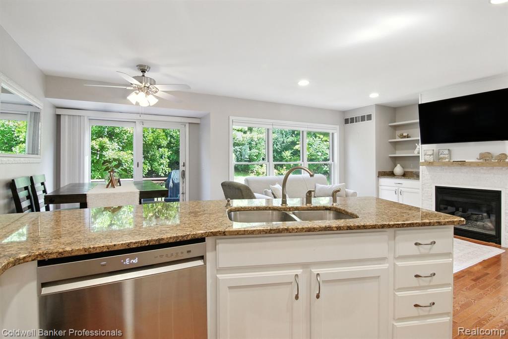 50454 Beechwood Court, 36, Plymouth, MI 48170 — Photo 11
